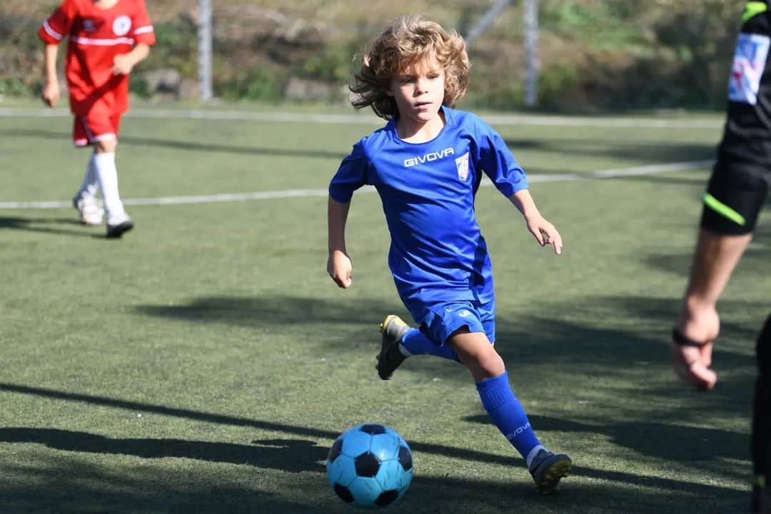 マリアーノ・イスコのインスタグラム：「Primo torneo per Santiago  #meridiana #torneo #divertimento #santiago」
