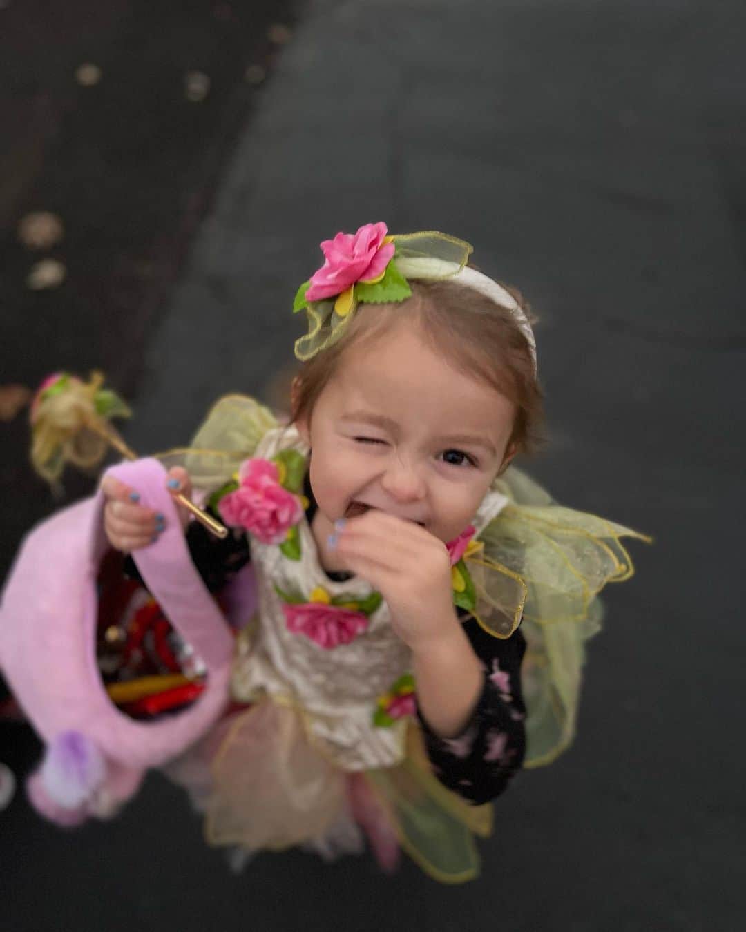 ローマン・アトウッドさんのインスタグラム写真 - (ローマン・アトウッドInstagram)「Trick or treat ❤️」11月1日 8時08分 - romanatwood