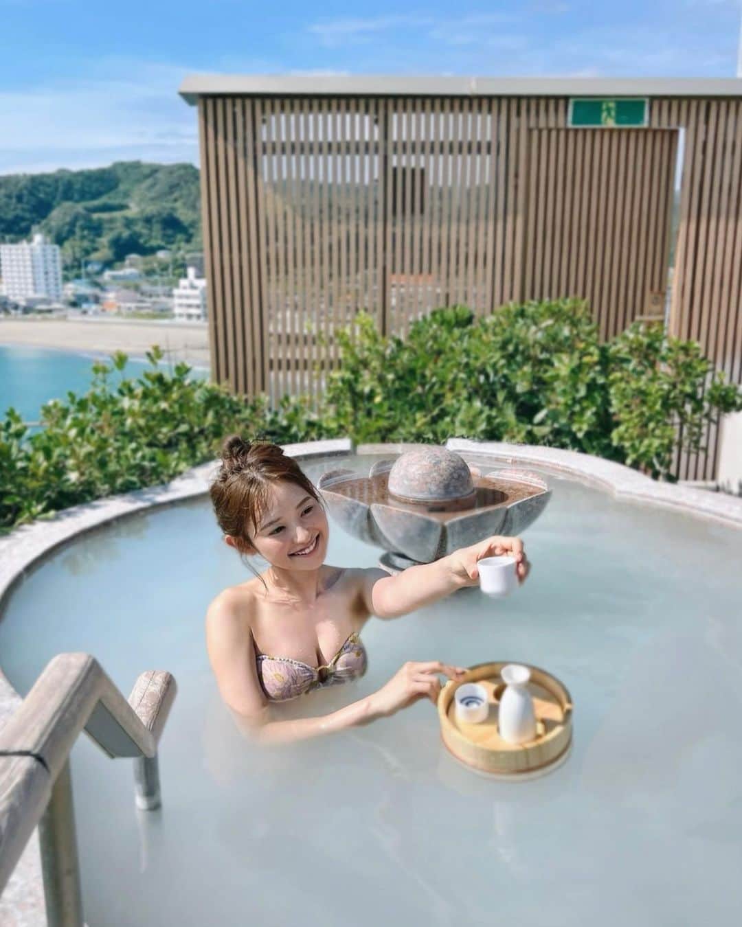 立花玲奈のインスタグラム：「. . ヤングガンガンオフショット🍶」