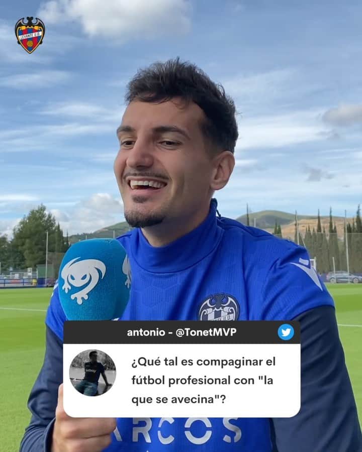 レバンテUDのインスタグラム：「Nuestro 𝐌𝐕𝐏 By @grupomarcosautomocion de 𝐎𝐜𝐭𝐮𝐛𝐫𝐞 responde a las 𝐩𝐫𝐞𝐠𝐮𝐧𝐭𝐚𝐬 de nuestra afición 🐸  @alejandro.munozmiquel 1️⃣6️⃣🥇  PD: @pagudo (Javier Maroto), tienes una cita pendiente」