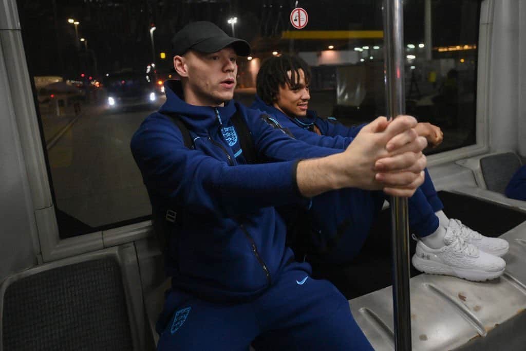のインスタグラム：「Trent & Aaron Ramsdale arriving in Doha for the World Cup (15-11-2022) 🔴📷: Mike Hewitt - FIFA 🔴 @trentarnold66 🔴   Tags ignore: #trentarnold #TAA66 #team66 #trentalexanderarnold #team66 #trentalexander  #milner #hendo #gerrard #diogojota #liverpool #lfc #salah #mane #firmino #robertson #vandijk #keita  #chamberlain #aoc #thiago #matip #gomez  #tsimikas #football  #l4l #f4f #lfl #like4likes」