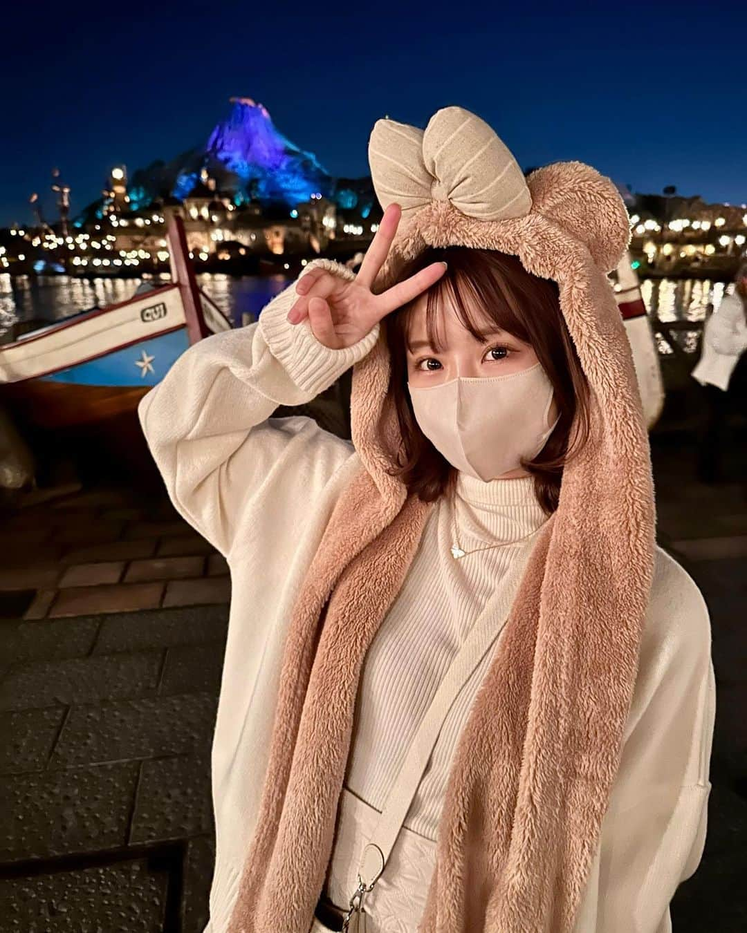 吉田恵美さんのインスタグラム写真 - (吉田恵美Instagram)「さむかった☃️  #disneysea #東京ディズニーシー」11月1日 21時51分 - _yoshida_megumi