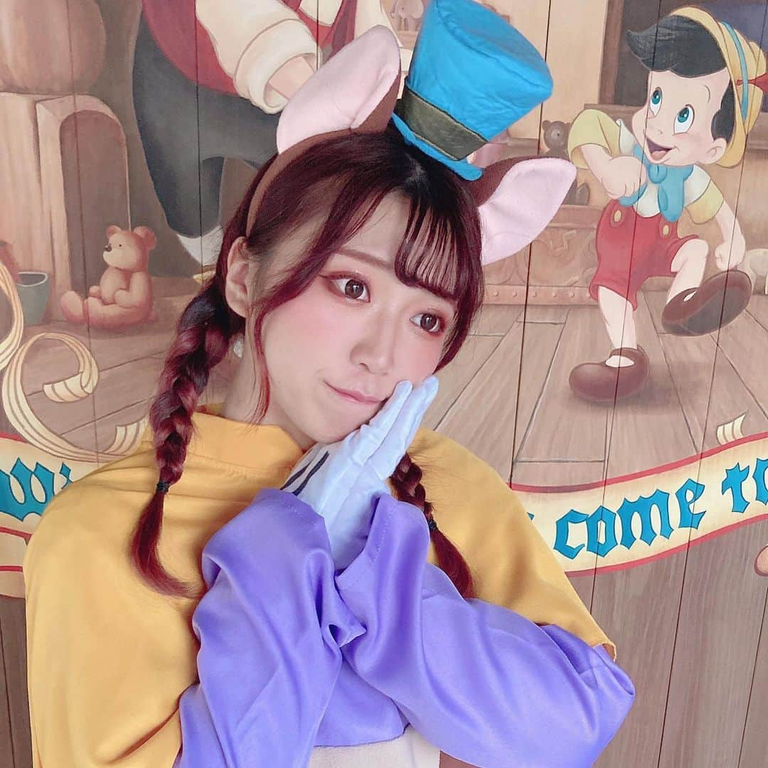 円田はるかのインスタグラム：「🦇🎃HAPPY HALLOWEEN🎃🦇  前後1日まではセーフって聞いたので🥰❕❕笑  #dハロ仮装  #pinocchio  #ギデオン  #ハロウィンコスプレ  #ハロウィン」