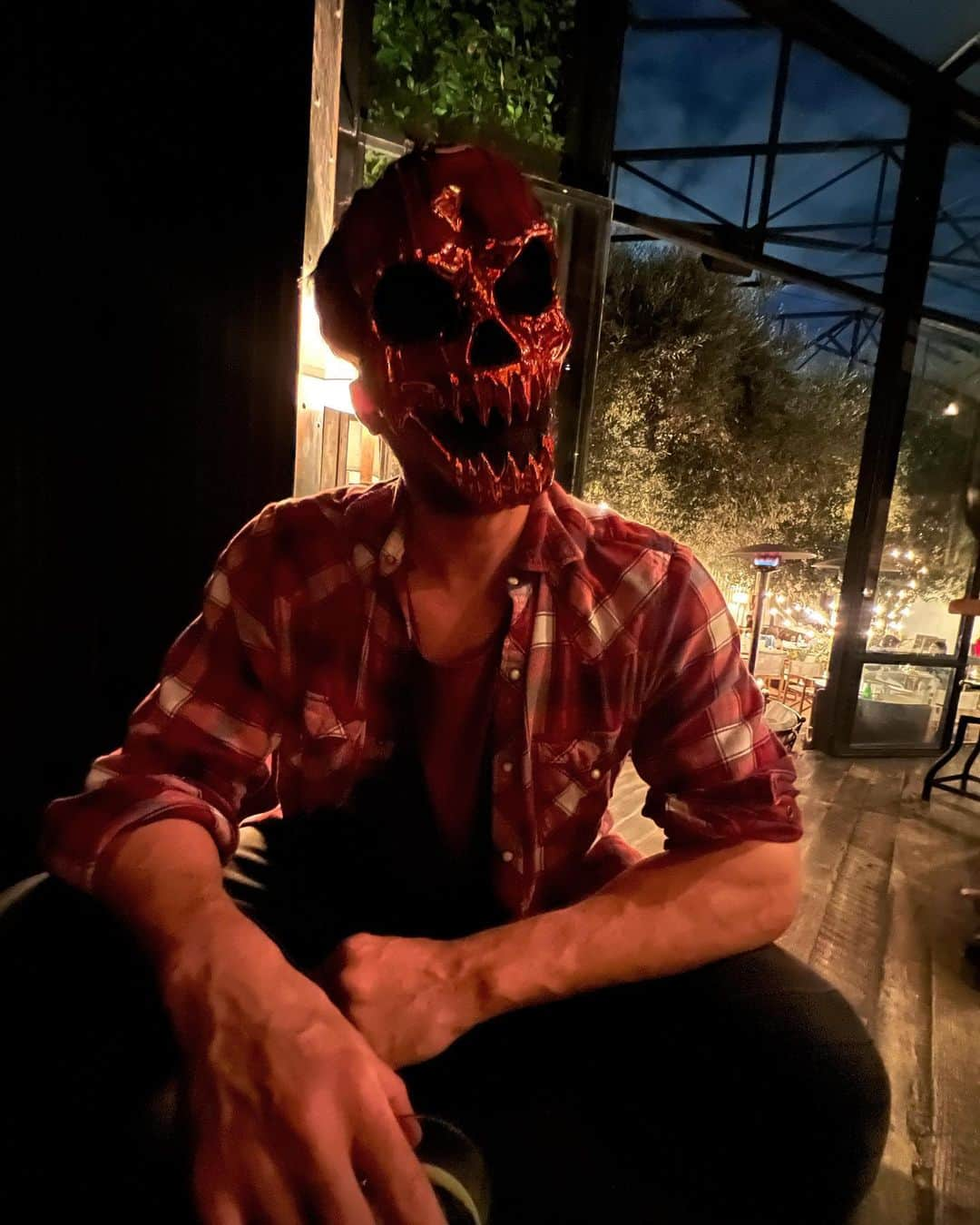 チャーリー・ウェバーさんのインスタグラム写真 - (チャーリー・ウェバーInstagram)「Happy Halloween 🧡」11月1日 14時18分 - thecharlieweber