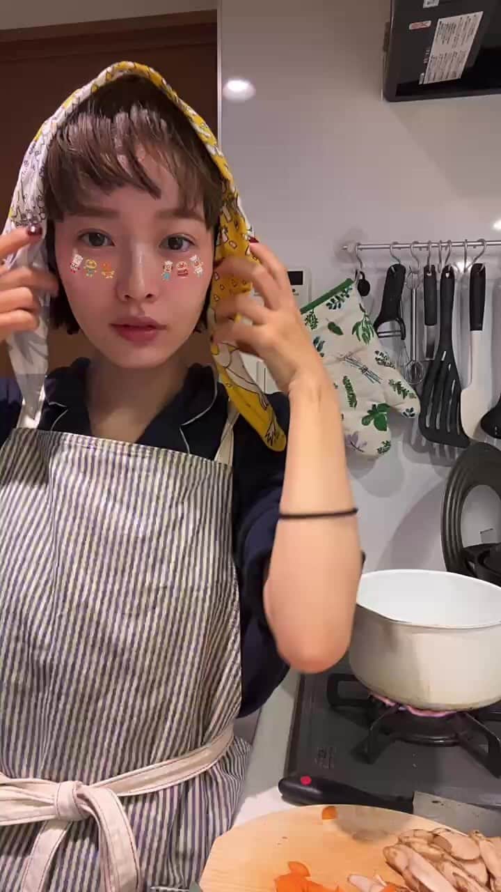 猪鼻ちひろのインスタグラム：「少しだけ残します、、ハッピーハロウィン！😂」