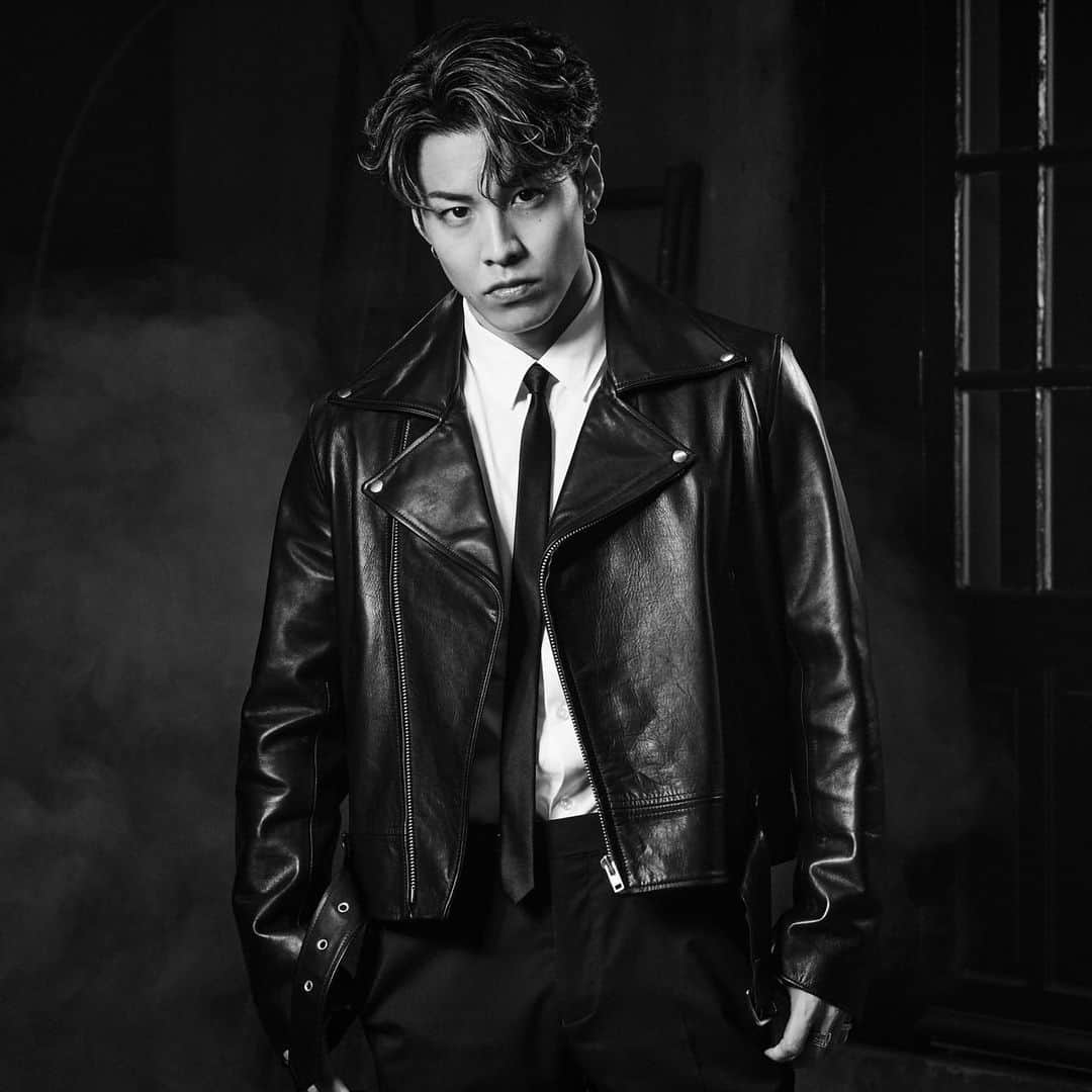 のインスタグラム：「ROUND UP feat.MIYAVI  @the_rampage_official   🔥🔥🔥」