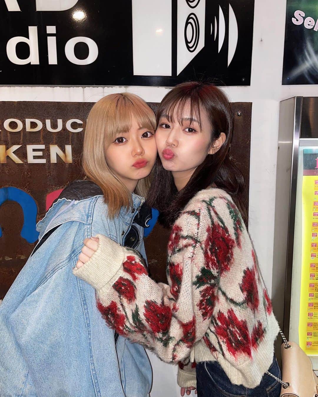 杉浦みずきのインスタグラム：「. この間妹の　@sizuki.0305 のライブに行ってきたよ〜🎶 やっぱしづきの声と曲好きだ 終わった後余韻でずっと歌ってた、笑 Sizukiの曲、YouTubeあがってるからみてみてね🤍 最初に聴くならおすすめは空中散歩かな〜🤔🤔」