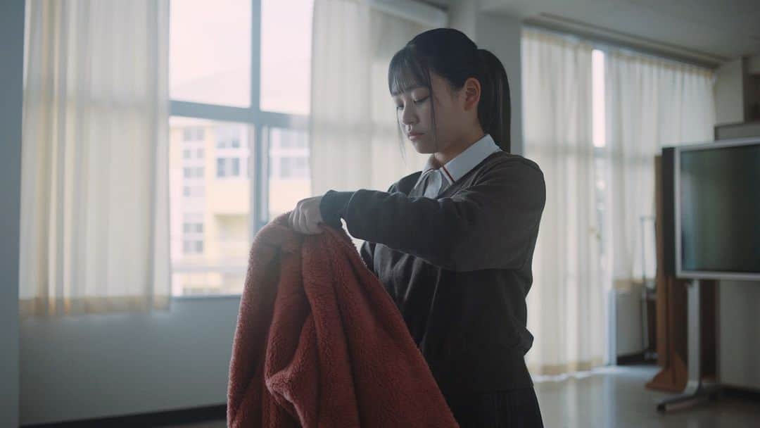 のインスタグラム：「UNIQLO FLEECE CM - Miyu Ichijo @uniqlo_jp  @miyu_mi_ko  Director: Yutaka Obara @mr.yutaka  Styling: Masataka Hattori (Hattori Pro.) @masataka_hattori @hattori_pro_  Hair&Make-up: Akane Hirano @0620akane  #uniqlo #fleece #CM #miyuichijo #一条未悠 #fashion #shooting #works #masatakahattori #服部昌孝   https://www.youtube.com/watch?v=j_eX3UqOv_A」