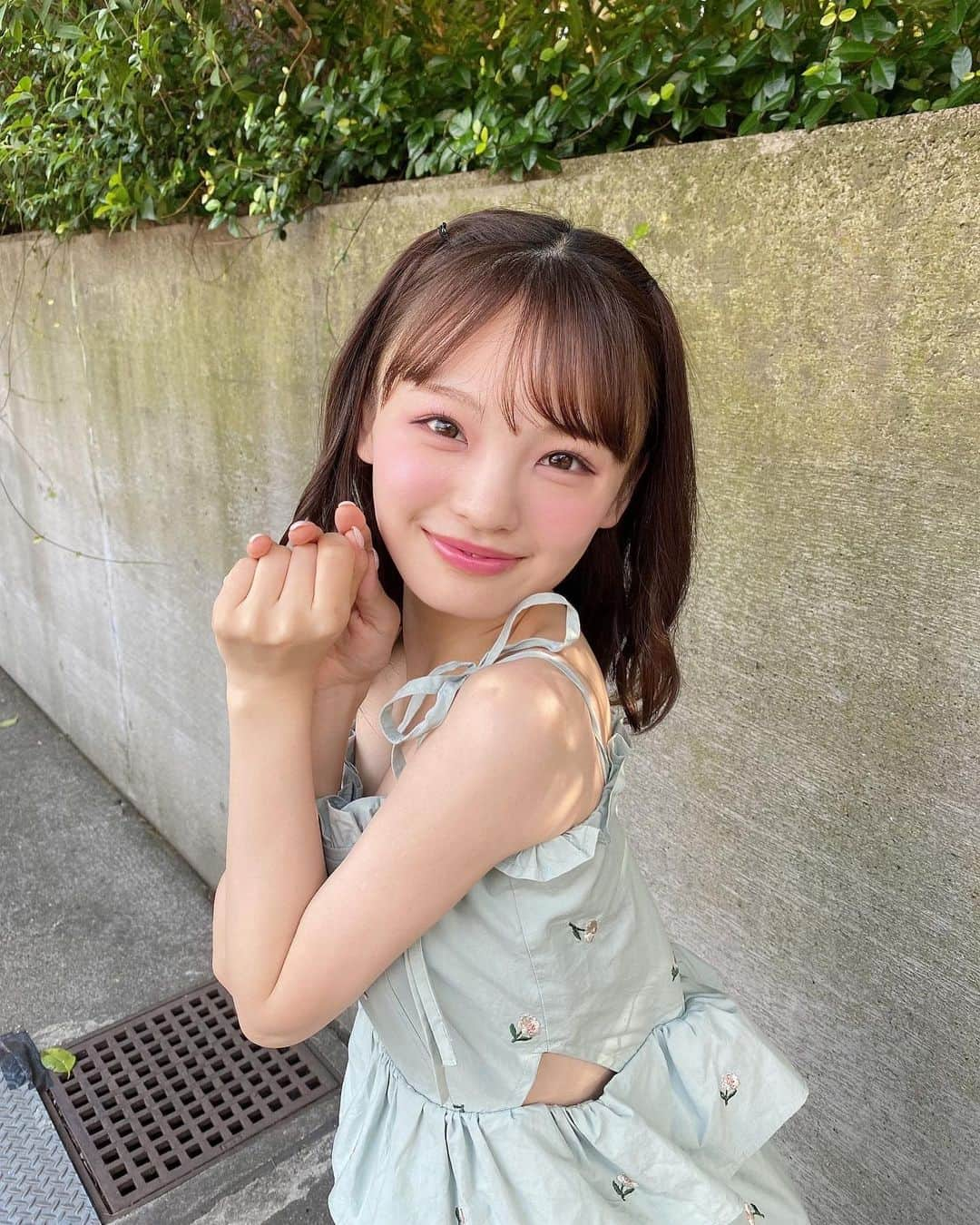 新澤菜央さんのインスタグラム写真 - (新澤菜央Instagram)「あっためてほしいから薄着やねんで？？？ ⠀  ⠀ ⠀ ⠀ 真夏の服装かと思いきや10月のコーデです  インナー合わせたら今の時期でも着れるし、年中着れる万能アイテム❕  #目指せフォロワー10万人 #彼女の私服がかわいい #低身長コーデ  #honeymihoney #オールインワン #夏コーデ」11月1日 20時32分 - _shinshin_48