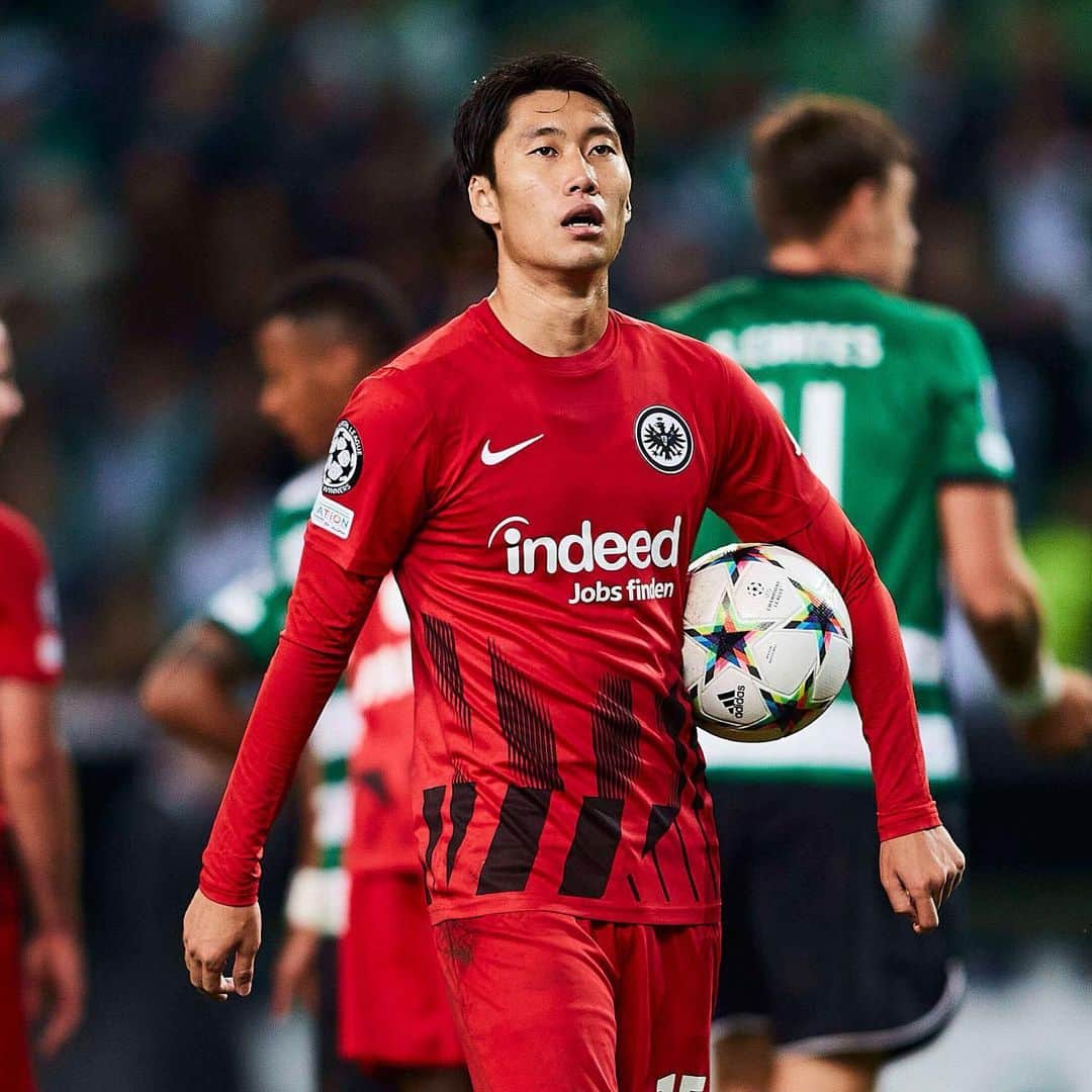 鎌田大地のインスタグラム：「What a history night. Congratulations all of Eintracht family. I am very proud of the team and the fans .  @eintrachtfrankfurt  @championsleague」