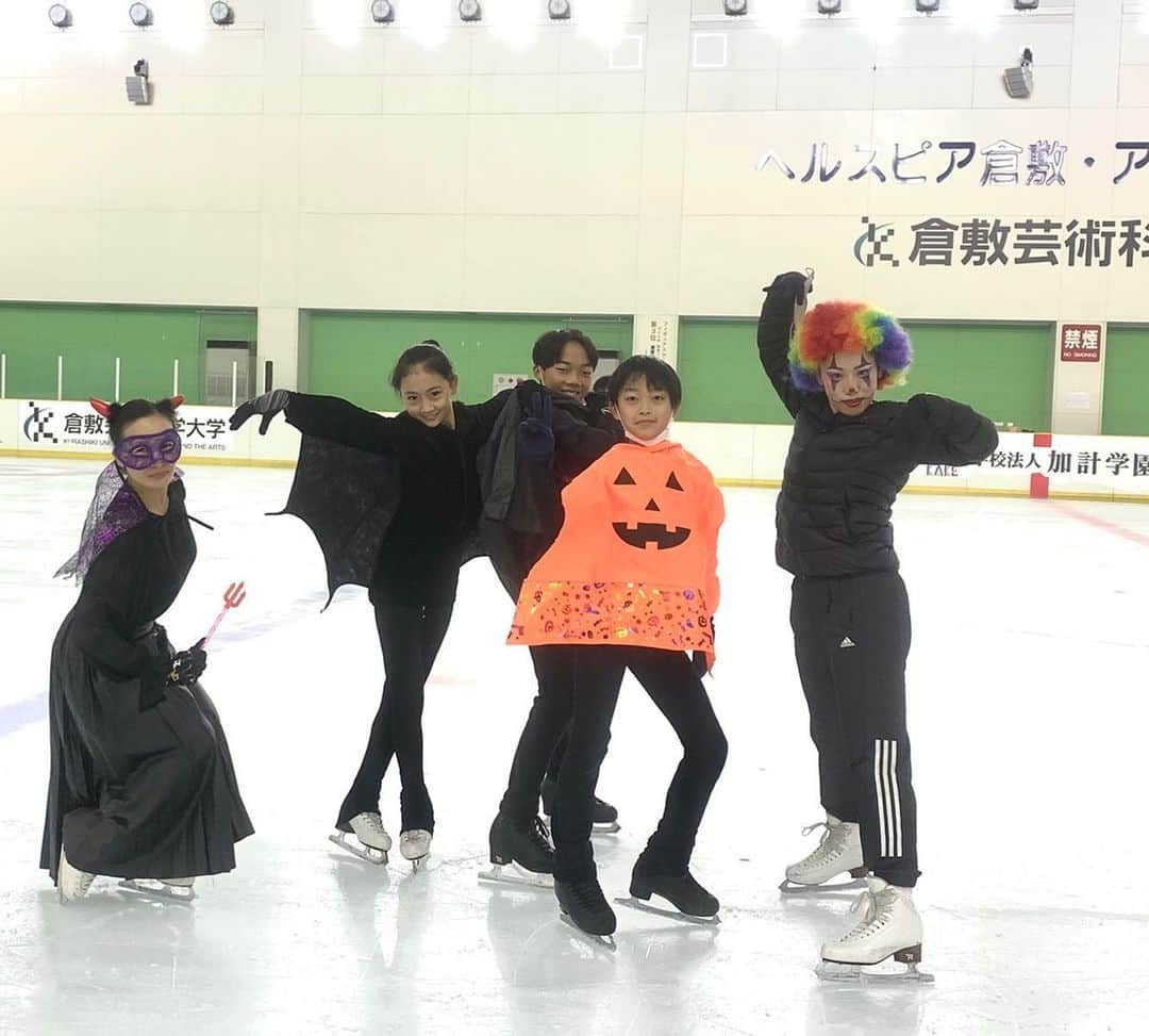平井絵巳のインスタグラム：「ハロウィン仮装🎃👻✨ 一般来てたメンバーだけですが今年も出来た！  Happy Halloween 2022/10/31🎃」
