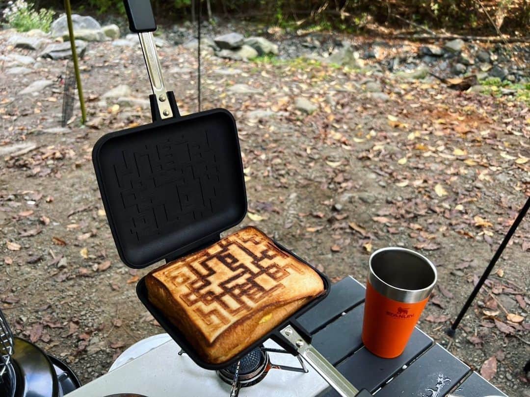 のインスタグラム：「山梨Camp🏕 ⁡ ⁡ #布袋さんド #C10 #Helinox ⁡」
