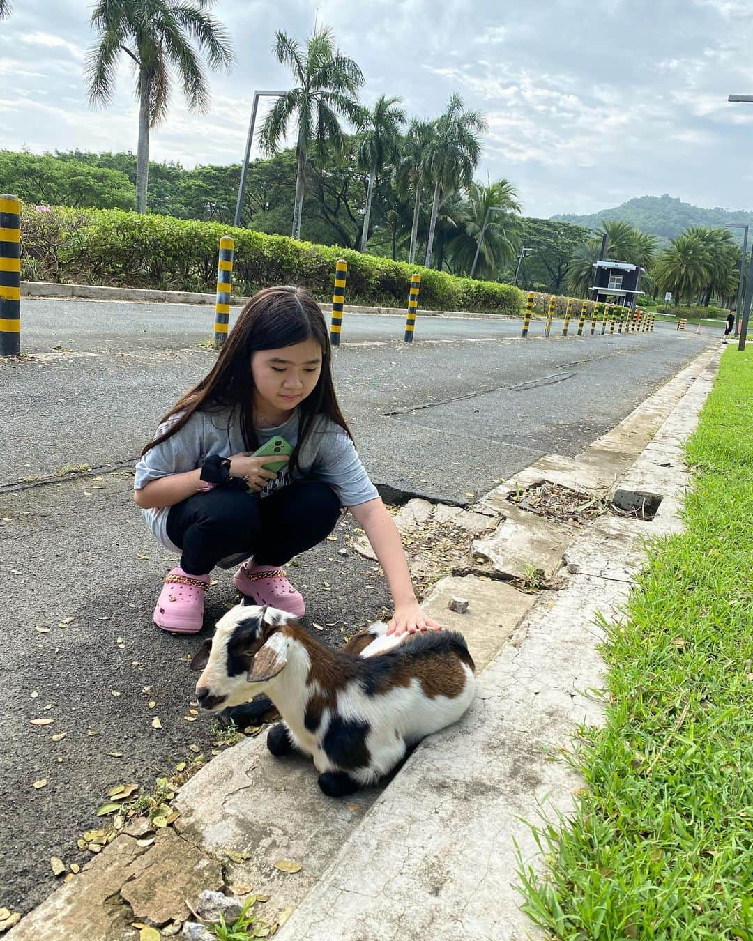 ブリアナのインスタグラム：「💚🐐」