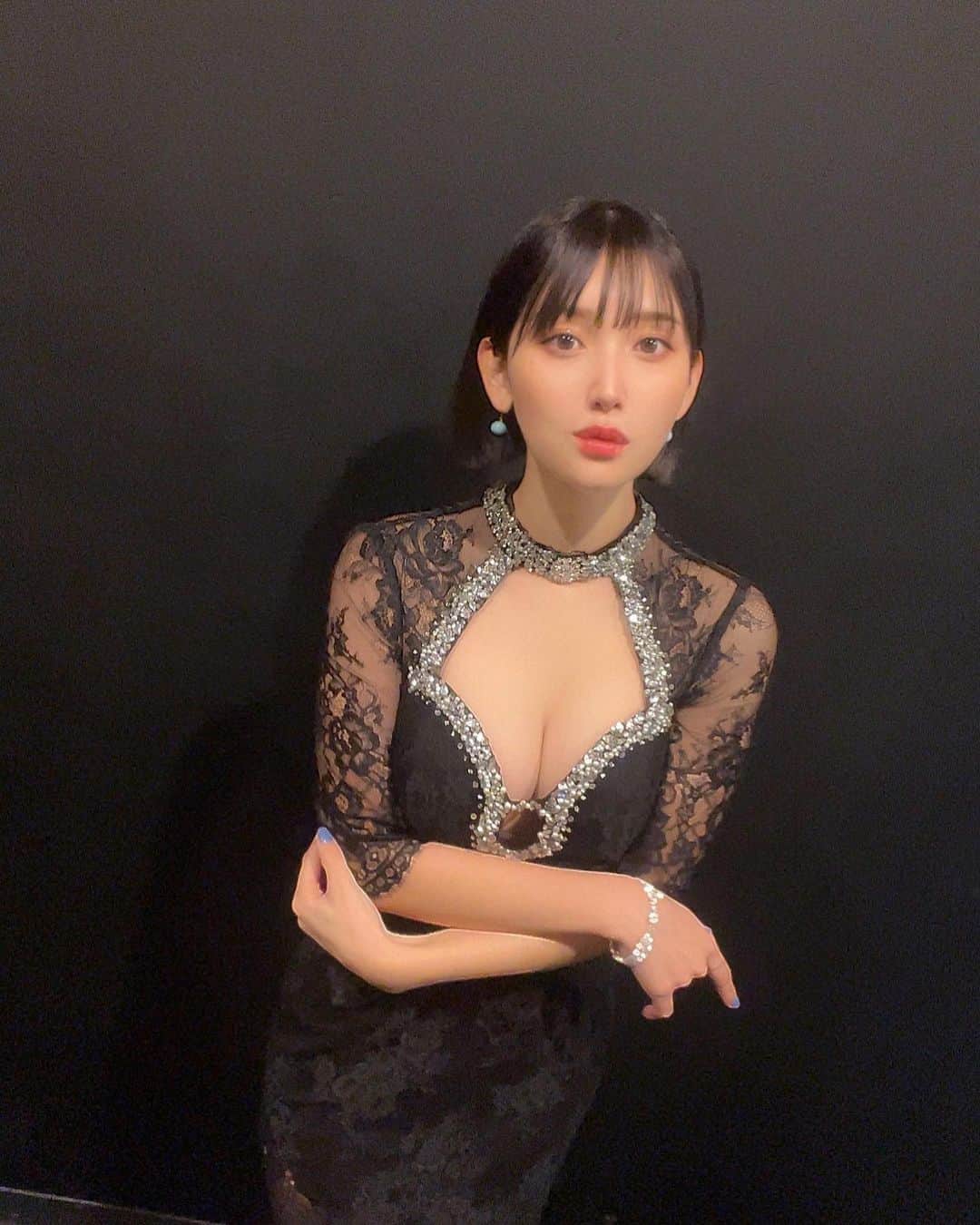 小島みゆのインスタグラム：「#BreakingDown6 無事、会見後の 担当選手のインタビューが終わりました‼︎ 明日が楽しみ🙆‍♀️! #ブレイキングダウン6   コード【小島みゆ】を入力！ ▼お得な前売りチケットかこちら breakingdown.jp」