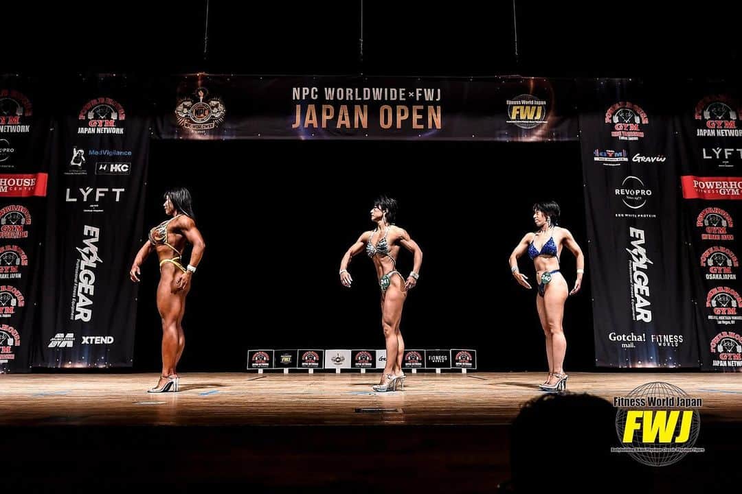 櫻井美沙季さんのインスタグラム写真 - (櫻井美沙季Instagram)「JAPAN OPENは62kgで出場しました。  OLYMPIA AMATEURは60kgで仕上げられそうです🔥 日に日にどんどん質感が良くなっています。  あと10日。  #roadtoolympia #training #bodymake #bodybuilding #fitness  #fitnessbikini #bodyfitness #physique #figure #womansphysique #gym #contest #posing #holiday #instagood  #protein #workout #trainingroutines #positivevibes #photooftheday #igers #fitlife #me #swag #セーラムン太郎 #マハラージャン#z33 #fairladyz #drift #nissan」11月2日 10時40分 - misamisa_ifbb_figure_pro