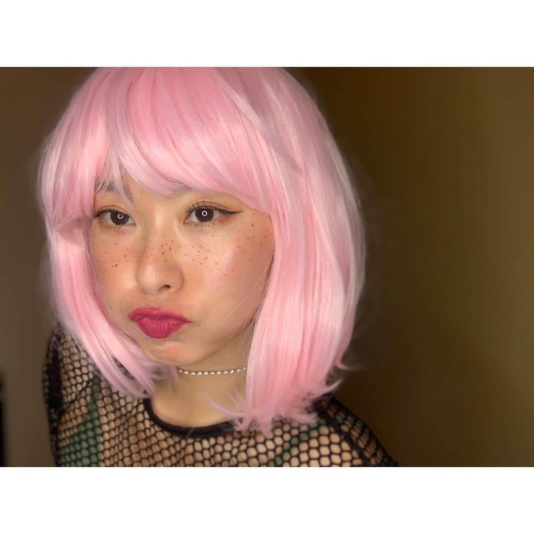 福山智可子さんのインスタグラム写真 - (福山智可子Instagram)「who is she? 👻 何のキャラクターなのかは分からない。」11月2日 10時45分 - chikako808