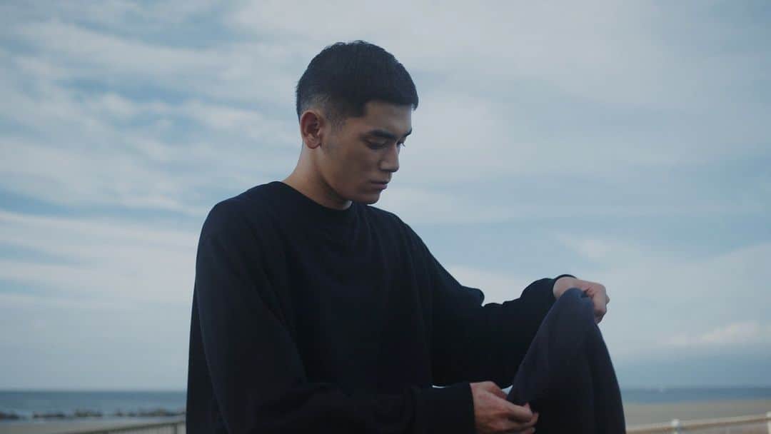 のインスタグラム：「UNIQLO FLEECE CM - UTA  @uniqlo_jp  @utauuu  Director: Yutaka Obara @mr.yutaka  Styling: Masataka Hattori (Hattori Pro.) @masataka_hattori @hattori_pro_  Hair: Jun Goto (ota office) @jg510  Make-up: Masashi Konno (ota office) @ma34hair  #uniqlo #fleece #CM #uta #fashion #shooting #works #masatakahattori #服部昌孝   https://www.youtube.com/watch?v=GBV8oILBWS4」