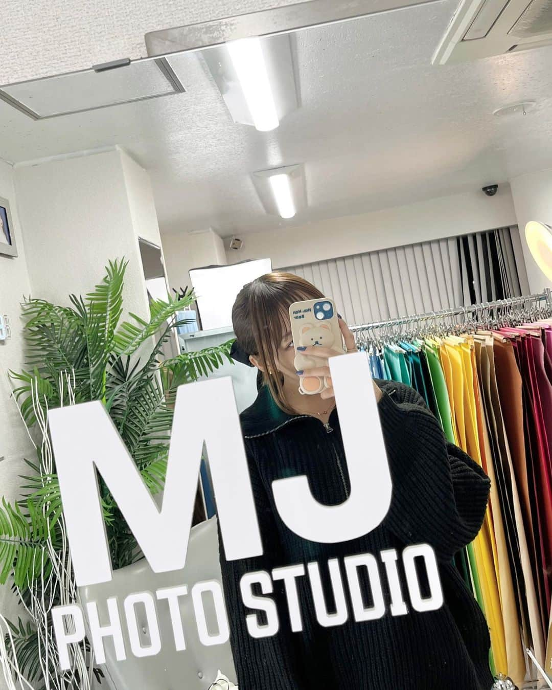 ねおさんのインスタグラム写真 - (ねおInstagram)「🤍🤍🤍  @mj_photostudio.jp さんで #韓国式証明写真 撮ってきた📸🤍  スタッフさんも優しくて 撮影あっとゆうまで、楽しかったなぁ☺︎（動画の通り終始ニコニコでしたっ）  新大久保と大阪に店舗があって 近々、名古屋で期間限定POPUPも開催されるみたいなので是非🫶🏻  ありがとうございました！！！🧡  #MJPHOTOSTUDIO #新大久保 #大阪」11月2日 18時21分 - neo_0606