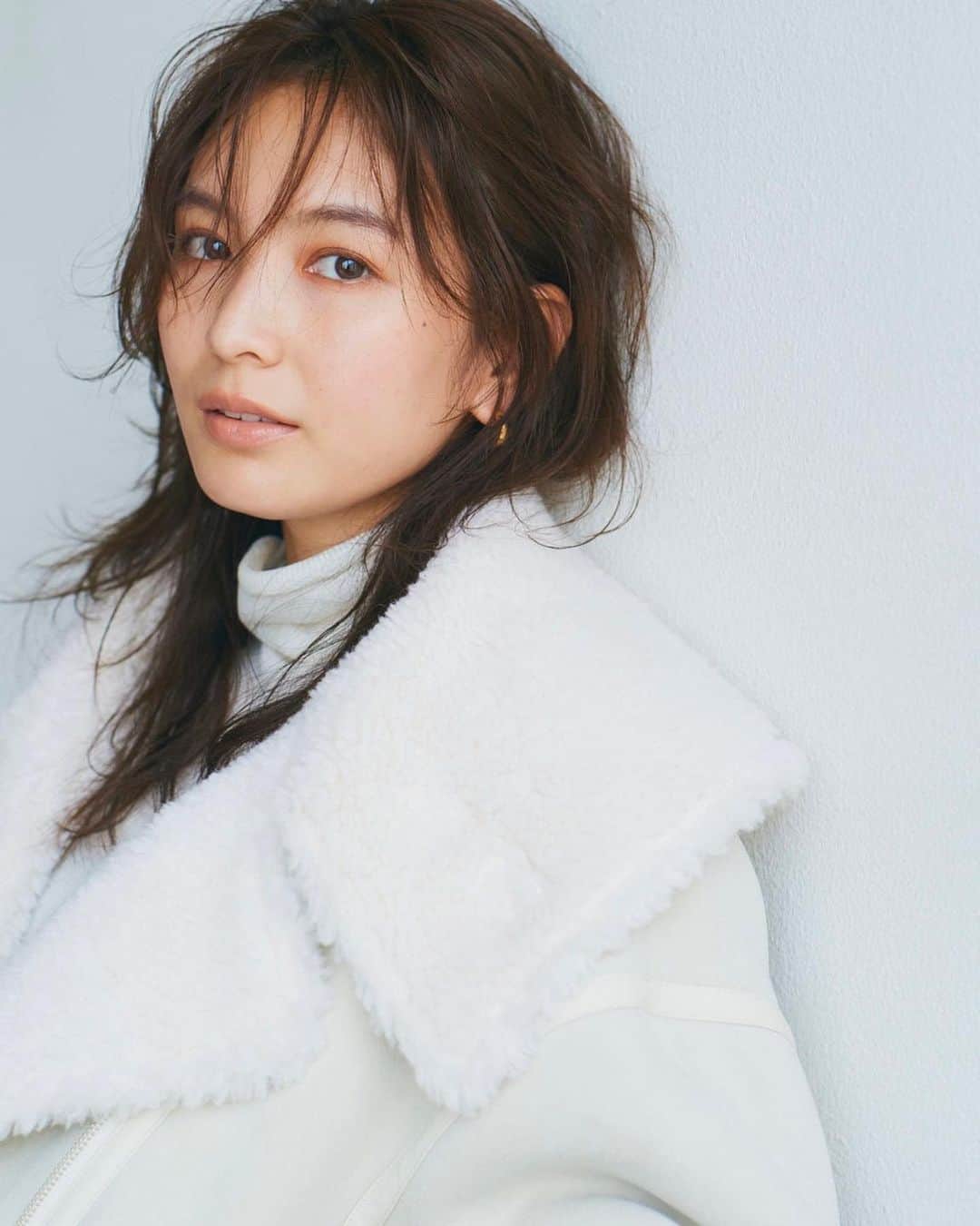 のインスタグラム：「今発売中、 CanCam12月号の ハンサム #ベージュメイク のアザーカット💄♡  他のベージュメイクのカットが @cancam_official の公式インスタグラムに載っているのでぜひ見てみてね✨  ・ #CanCam #fashion#model#hairmake」