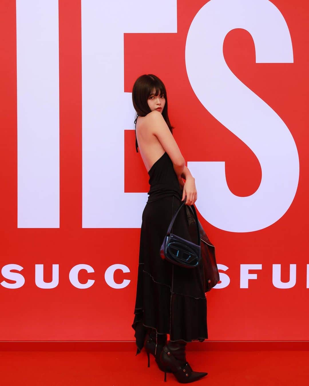 景井ひなのインスタグラム：「_ 先日、DIESELのレセプションパーティへ 普段の私とは違う装いでお邪魔してきました🪡❤️‍🔥 そわちゃんが撮ってくれてた4.5枚目の写真お気に入り。  . #dieselfw22  #dieselginza」