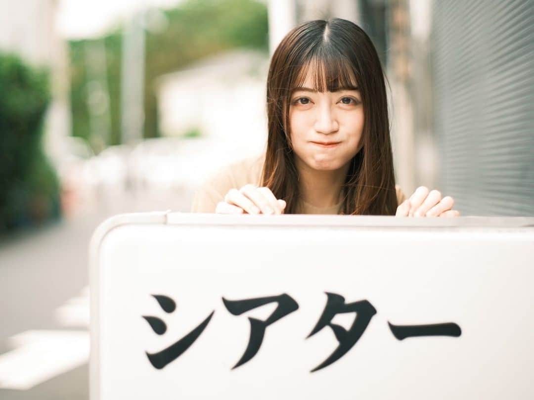 RIKOのインスタグラム：「下北沢 次行った時はカレーとクレープ食べたい🍛  📷　@koheikamada_   #ポートレート　#サロモ」