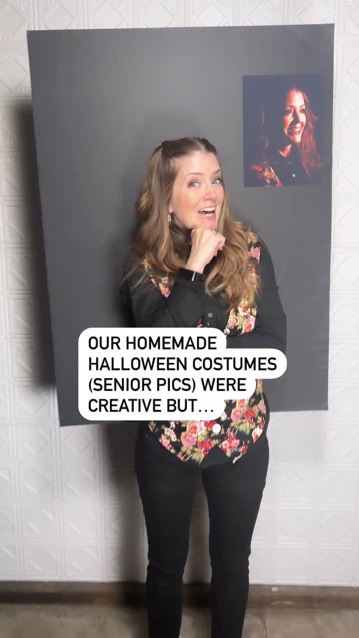 ジュリアナ・デヴァーのインスタグラム：「And that completes our #halloween2022 creative project. We only took out one lighting setup, two small children and part of a taco stand. But hey! We won the costume contest on Saturday night so it’s allllllll worth it. . Did you dress up? What did you go as?」