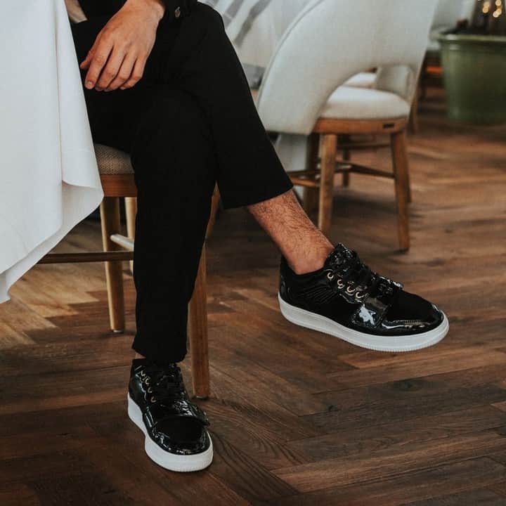 クリエイティブリクリエーションのインスタグラム：「These limited edition Cesario's Low elude luxury and high fashion. Now Available cr8rec.com • • • #CreativeRecreation #CreativeRec #Shoes #Sneakers #Fashionable #Instafashion #shoegame #igsneakercommunity #shoelovers #sneakerheads #shoeaddict #instashoes #casual #casualfashion #casualstyle #luxurylifestyle #casual #casualfashion #casualstyle」