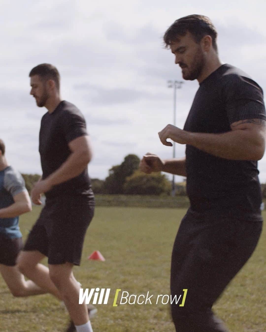 UMBROのインスタグラム：「“It’s a good way just to express yourself”.  Will uses Rugby to express himself and does so knowing his team have his back at all times. This is why they train the way they do….#itsatrainingthing.  #umbro #protraining #rugby #rugbytraining」
