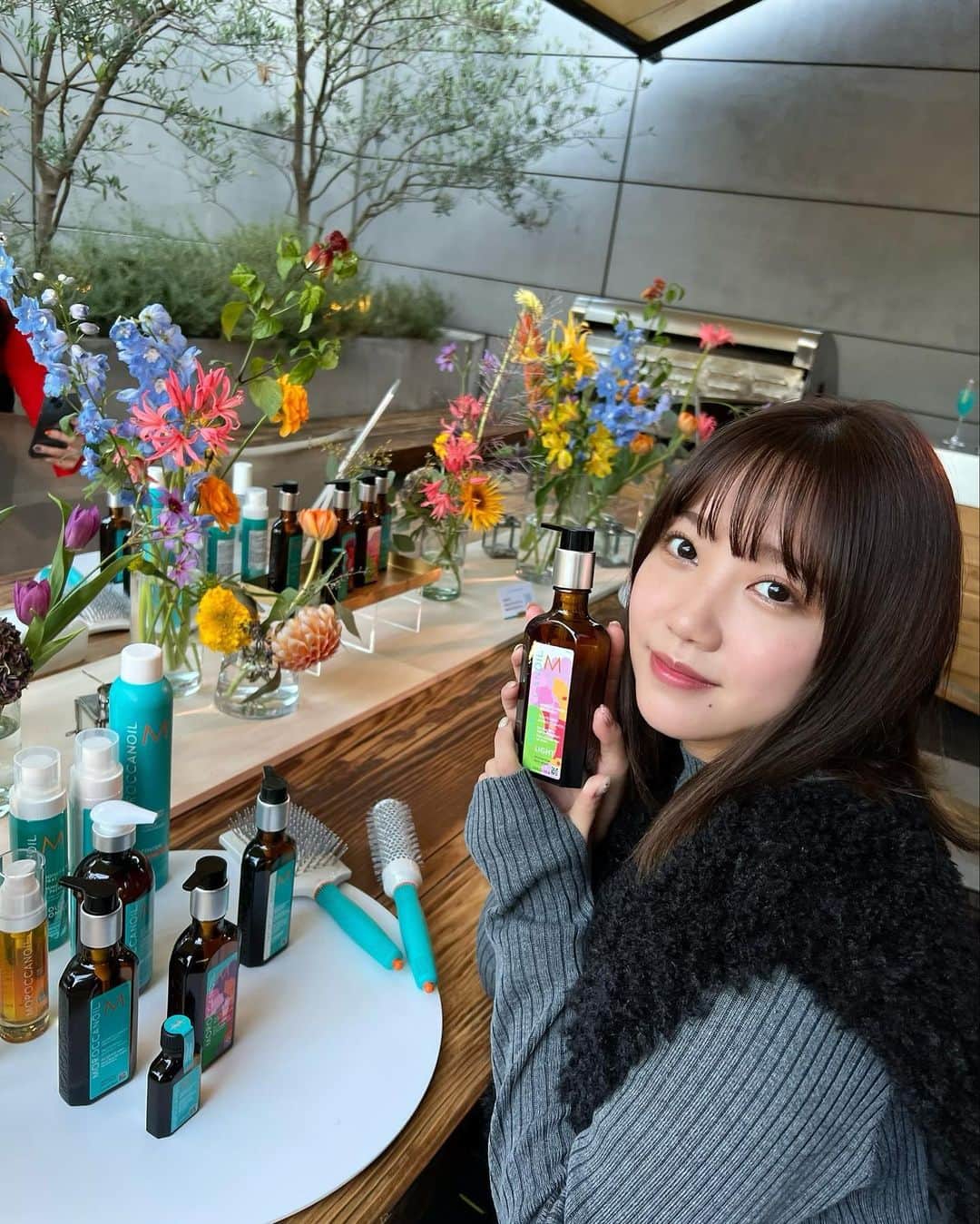 加藤玲奈のインスタグラム：「会場のお花がとっても可愛かった☺️💐 @moroccanoil_jp」