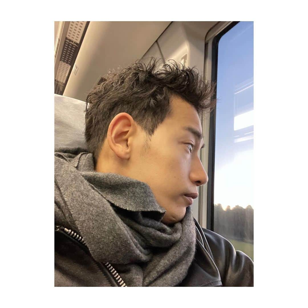 吉田健悟さんのインスタグラム写真 - (吉田健悟Instagram)「11月9日(水)22時〜 ドラマ「ファーストペンギン！」第6話 藤原侑一役でチョロっと出演します。 　  実話を元に作られた今回のドラマ。 きっと胸が熱くなります。 是非一緒にリアタイしましょう！  寒暖差激しくなってきましたが、皆様身体にはお気を付けて、、 いつも愛あるコメント、応援ありがとうございます✨ ラブだよ！！！  #ファーストペンギン  #吉田健悟」11月3日 14時13分 - kennenperm