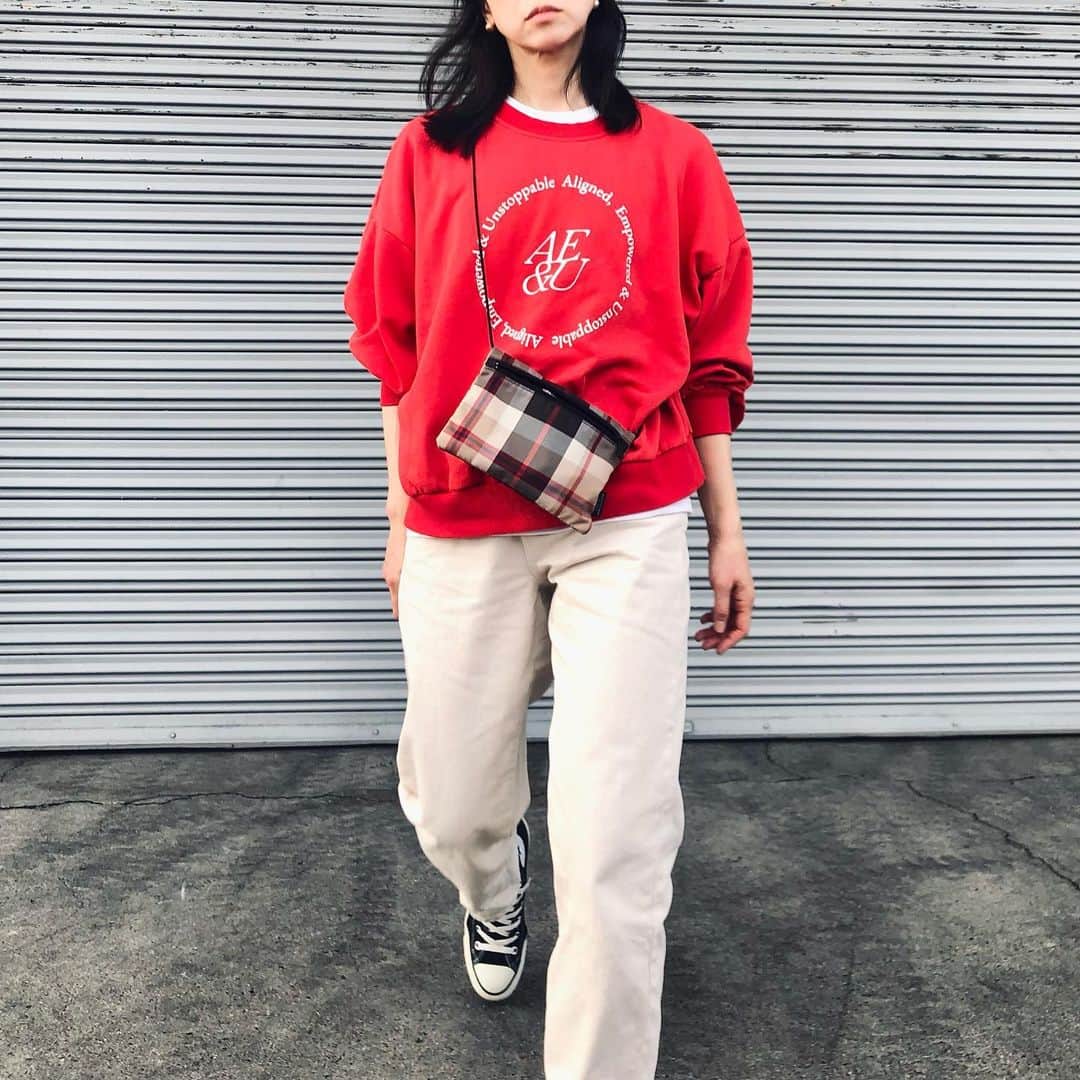 80232koのインスタグラム：「🟥」