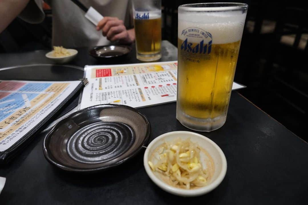 ケツのインスタグラム：「韓国料理  #生ビール #つきだしのもやしナムル #ヘルシーぎょうざ #キムチぎょうざ #蒸し豚 #プルコギ #特製ぎょうざのタレ #キンパ #あとはじゃがいもチヂミとか注文しました #特にキムチぎょうざが美味しかったです #ぎょうざのタレも激ウマで何にでも合う感じで最高 #安井くん #らびぃ #正直今回写真の出来があまり良くないです #xt30ii  #無断転載禁止」