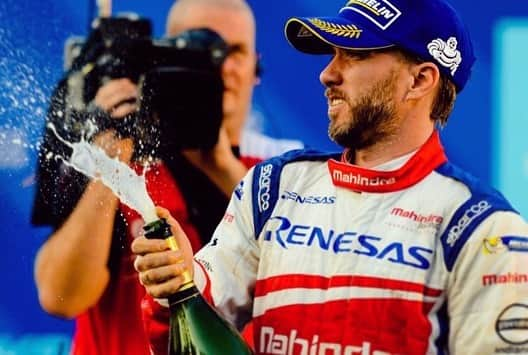 ニック・ハイドフェルドさんのインスタグラム写真 - (ニック・ハイドフェルドInstagram)「After 8 fantastic years, its good bye for me from @mahindraracing . I started there as a race driver in 2015 and later moved into my role as special advisor.  In my first race I secured the first ever podium with and for the team. I am very thankful to ex-teamboss @gill.dilbagh who got me on board. From the beginning on he saw that I could not only help in my position as race driver. It was subsequently very rewarding to work with many talented and passionate people and having been a part of together developing Mahindraracing into a well established and respected @fiaformulae team. This time has further broadened my motorsport knowledge and experience. A special mention to AnandMahindra who from the few occasions we met, is an inspiring person and leader and whose support and backing was an honor. I wish everyone at Mahindraracing all the best and thank them for many nice memories.」11月3日 22時23分 - nickheidfeld