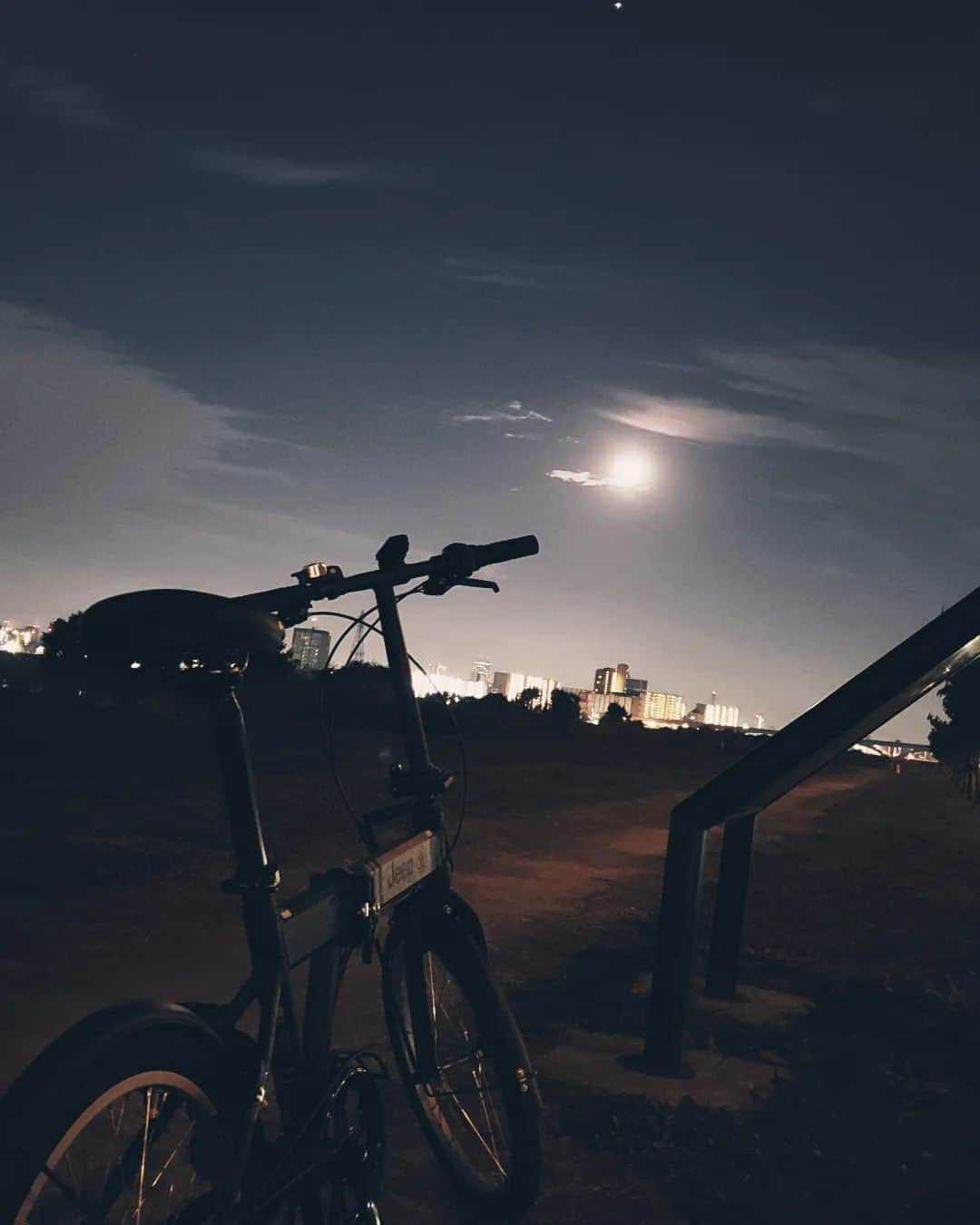 昆竜弥さんのインスタグラム写真 - (昆竜弥Instagram)「🌖🚴」11月4日 0時15分 - tatsuya_kon