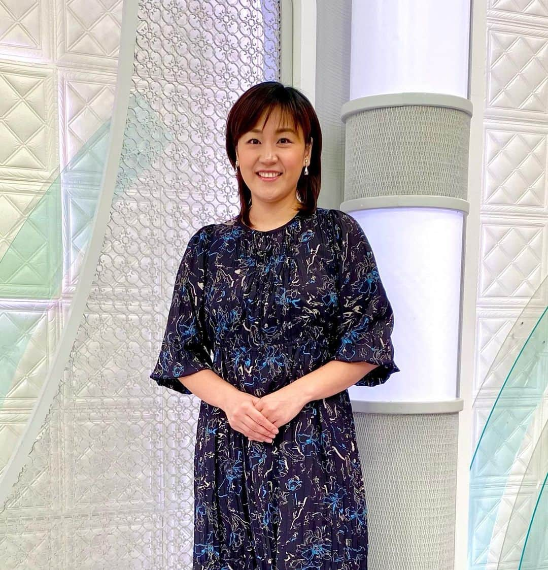 フジテレビ「プライムニュース イブニング」さんのインスタグラム写真 - (フジテレビ「プライムニュース イブニング」Instagram)「#イット ！は 15時45分スタートです   ●通学中の子どもと接触…車が逃走 ●「走るほど課税」ドライバー悲鳴 ●#新語 ・ #流行語 大賞ノミネート30発表 ●#カギのトラブル で子どもが家に入れずピンチ！ 開かずの金庫には“全財産”が…生活できない   #榎並大二郎 @enami_daijiro #宮司愛海 @manami_miyaji   #木村拓也 @takuya.kimura0801   #石本沙織   #齋藤孝   #ガチャピン @gachapin_official #竹俣紅 @benitakemata_official   #小澤陽子 @yoko.ozawa729 #岸本理沙 #フジテレビ #アナウンサー 公式HP：https://www.fujitv.co.jp/livenews_it/ FNNプライムオンライン：https://www.fnn.jp/」11月4日 15時32分 - livenews_it