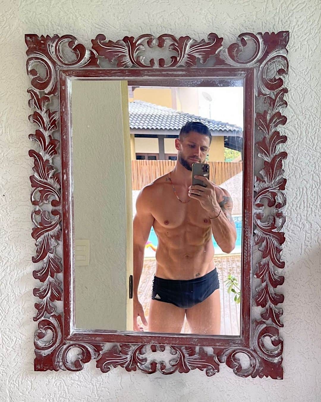 Jonas Sulzbachのインスタグラム：「fotinho no 🪞😜」