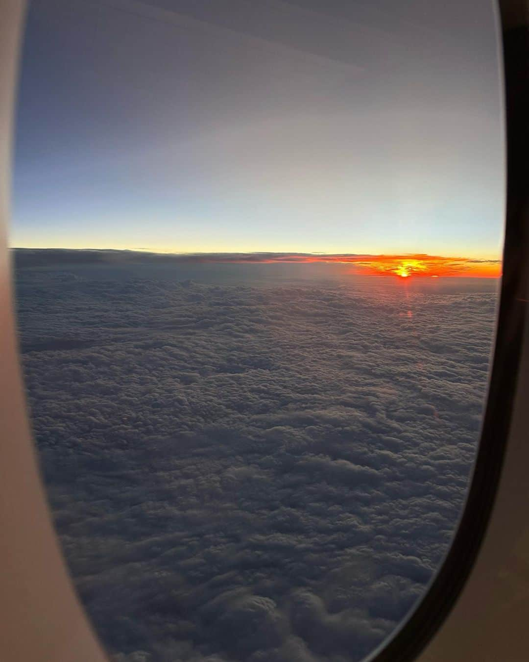 村上なつみさんのインスタグラム写真 - (村上なつみInstagram)「すごくいい時間に飛行機乗った✈️」11月4日 10時55分 - natsumi__murakami