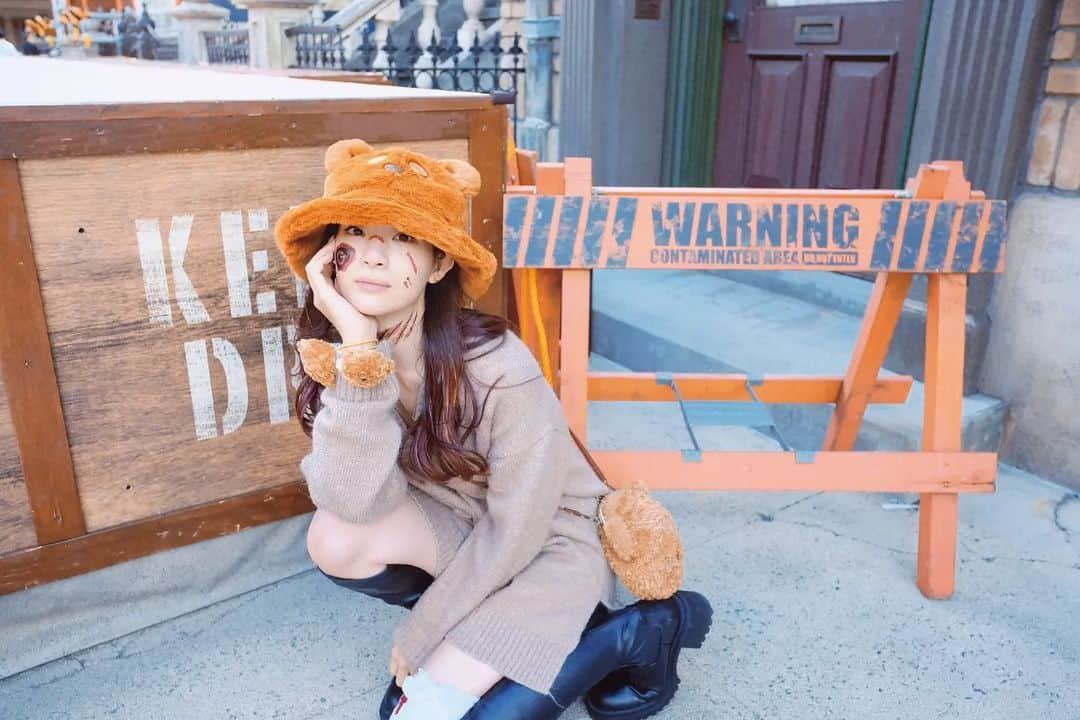 足立梨花さんのインスタグラム写真 - (足立梨花Instagram)「WARNING🧸🩹 #りかりま #USJ #ユニバ #ユニバーサルスタジオジャパン #universalstudiosjapan #ハロウィーン #HALLOWEEN #ティム #ゾンビ #コスプレ #FUJIFILM #XE3 #ミラーレス一眼 #カメラ #camera」11月4日 12時20分 - adacchee