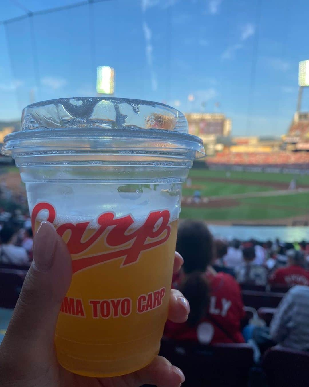 三橋亜記のインスタグラム：「. ⚾️🍺」