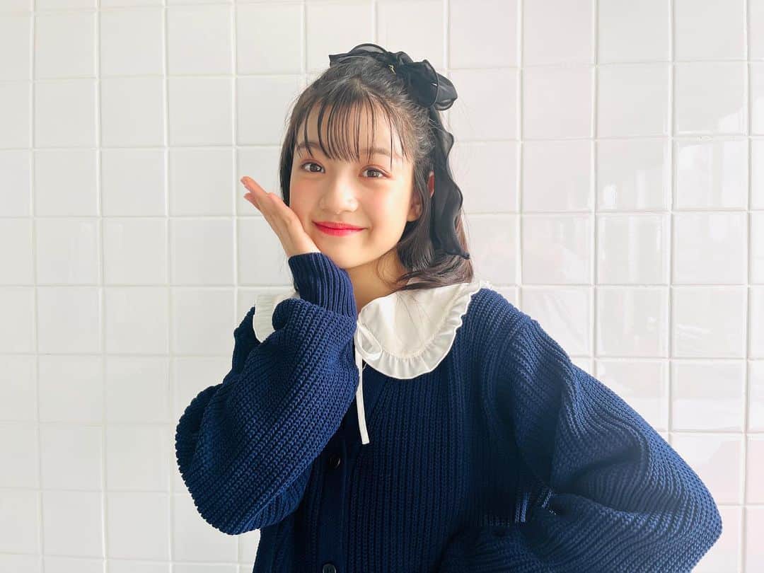 ニコ☆プチのインスタグラム：「💖🎀  つけえりがかわいいスイちゃん私服🥳🤍  さいごのカットはちびうさヘア🐰🎀  #川瀬翠子 #ニコプチ #js5 #私服 #私服コーデ #小学生 #小学生コーデ」