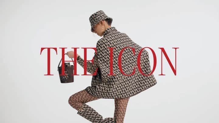 森星のインスタグラム：「@maisonvalentino VLOGO TOILE ICONOGRAPHE collection for @ellejapan 🤍」