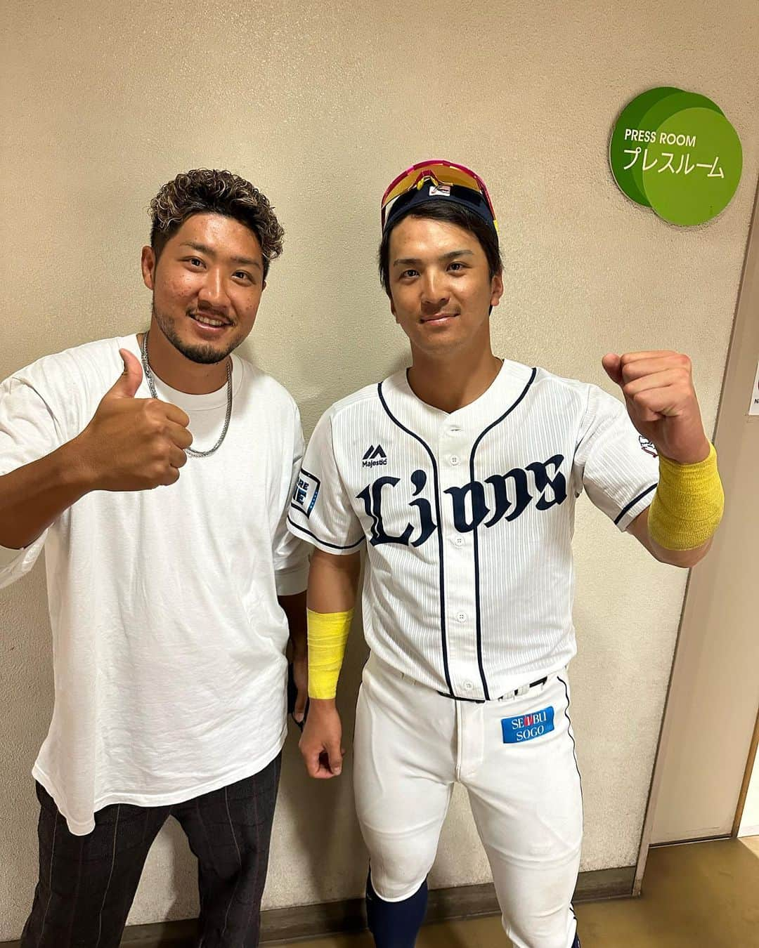 松本直晃さんのインスタグラム写真 - (松本直晃Instagram)「ついこの間南郷で会ったばっかり！  新天地でも頑張れ！  #山田遥楓  #埼玉西武ライオンズ #北海道日本ハムファイターズ」11月4日 19時29分 - naoaki.66