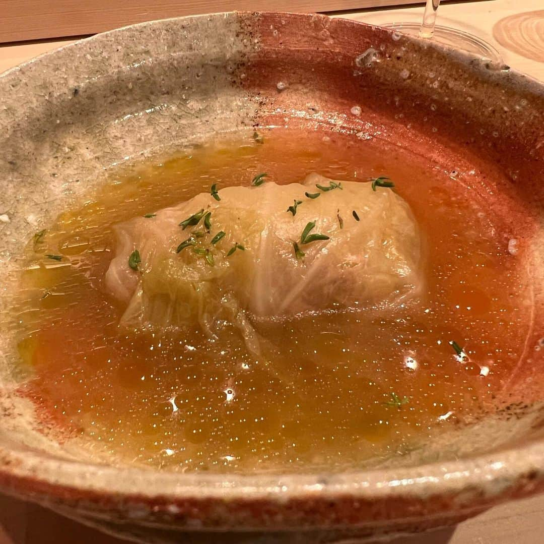 Masayasu Moritaのインスタグラム：「@atiromtokyo の新シェフ 高橋七洋 @nanahiro0703 料理長の試食会。#小川軒 、#シノワ 、#いしかわ グループの料理長を勤めた腕は健在。  洋食をベースとし、フレンチや和の要素取り入れる。#オムライス 、#ロールキャベツ 、#ハンバーグ 、#カレー 、知ってるはずなのに、全てが新しい。  予約はインスタから優先的に取るらしいです。  #もりたま飯 #foodie #foodgasm #foodphotography #foodstagram #美食 #グルメ #foodporn #instaeats #instafood #toprestaurants #snapyummy #eeeeeats #eattheworld #instafoodie #toptokyorestaurants #tokyogourmet #wheretoeattokyo #tokyorestaurants #tokyoeats #japanesefood」