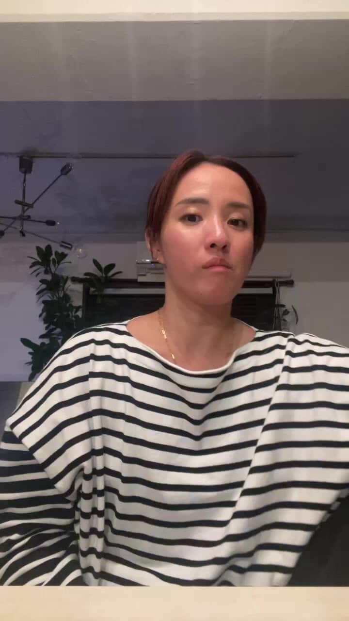 秋定麻紀子のインスタグラム：「突然のLIVEでまさかの号泣ハプニングでした（笑）」