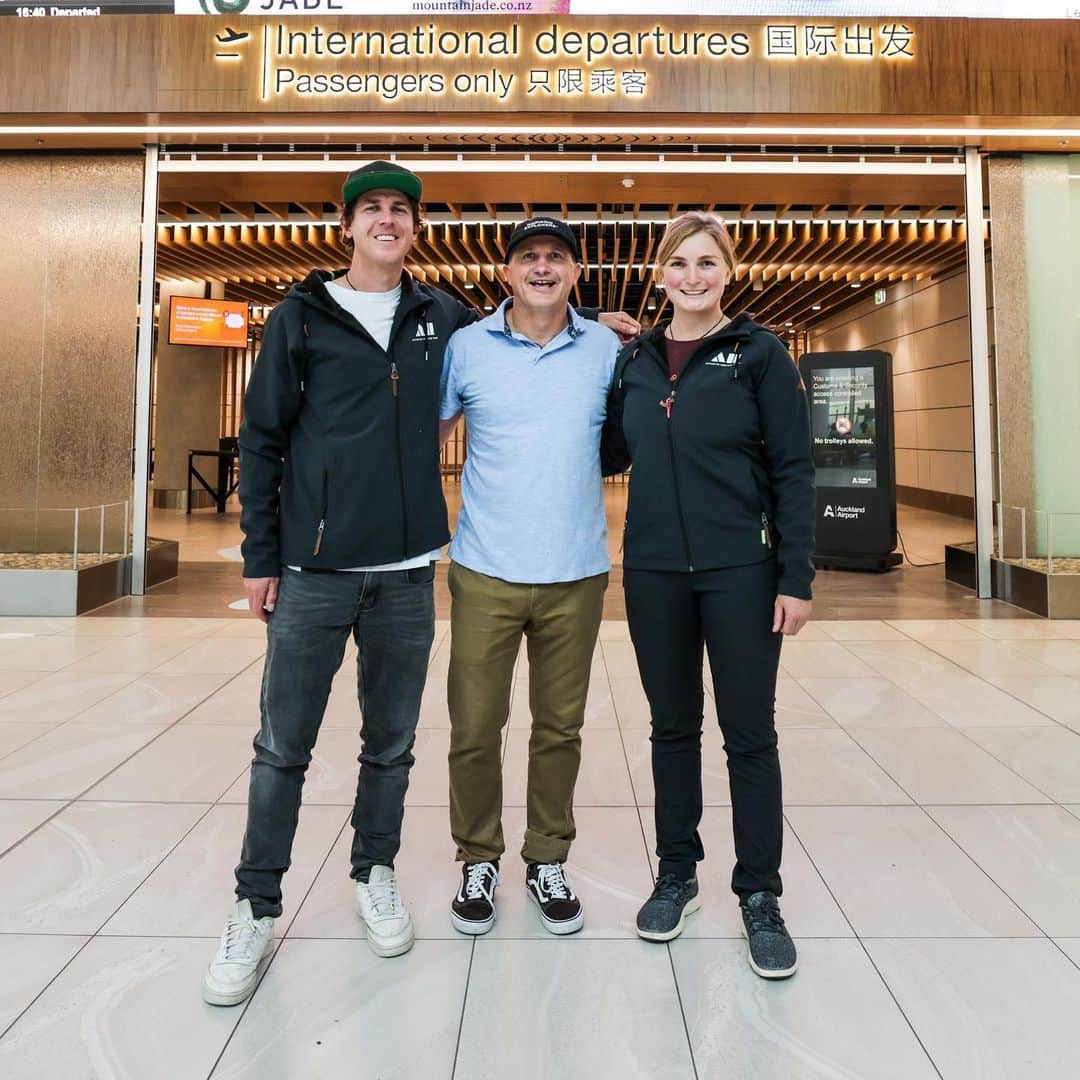 マイケル・ドーソンさんのインスタグラム写真 - (マイケル・ドーソンInstagram)「Made it to Punta Arenas ✔️ The team is growing -> We’ve met the Norwegian contingent 🤙🏻 and now parked up in the raddest of places getting sorted, organised and ready.   #southpole」11月5日 2時53分 - mrmikedawson