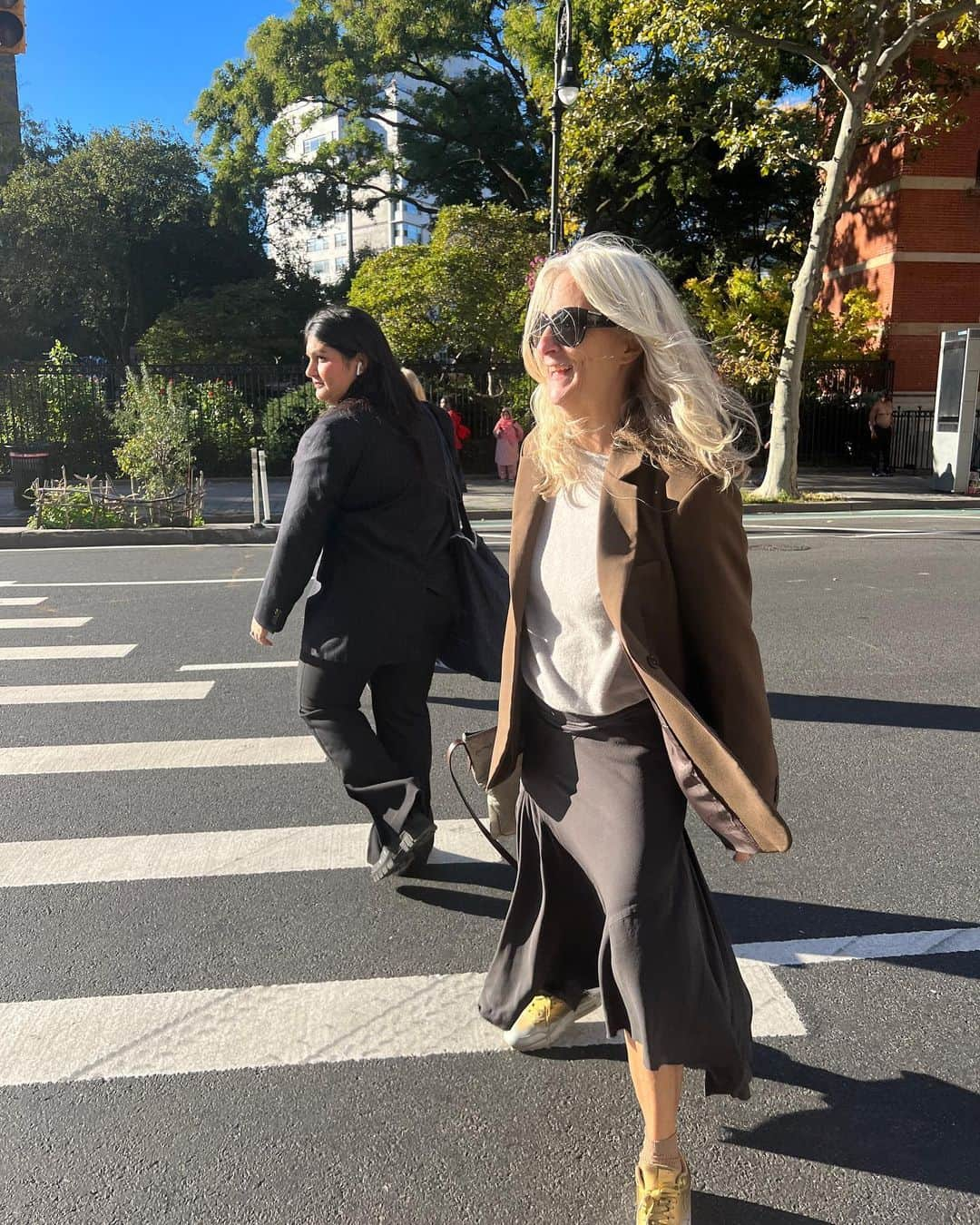 ナネットレポーさんのインスタグラム写真 - (ナネットレポーInstagram)「Sunny day stroll, sporting a very old  Ric Owens skirt that I just rediscovered in my closet.  Caught on camera by the fabulous @miamazing」11月5日 4時17分 - nanettelepore