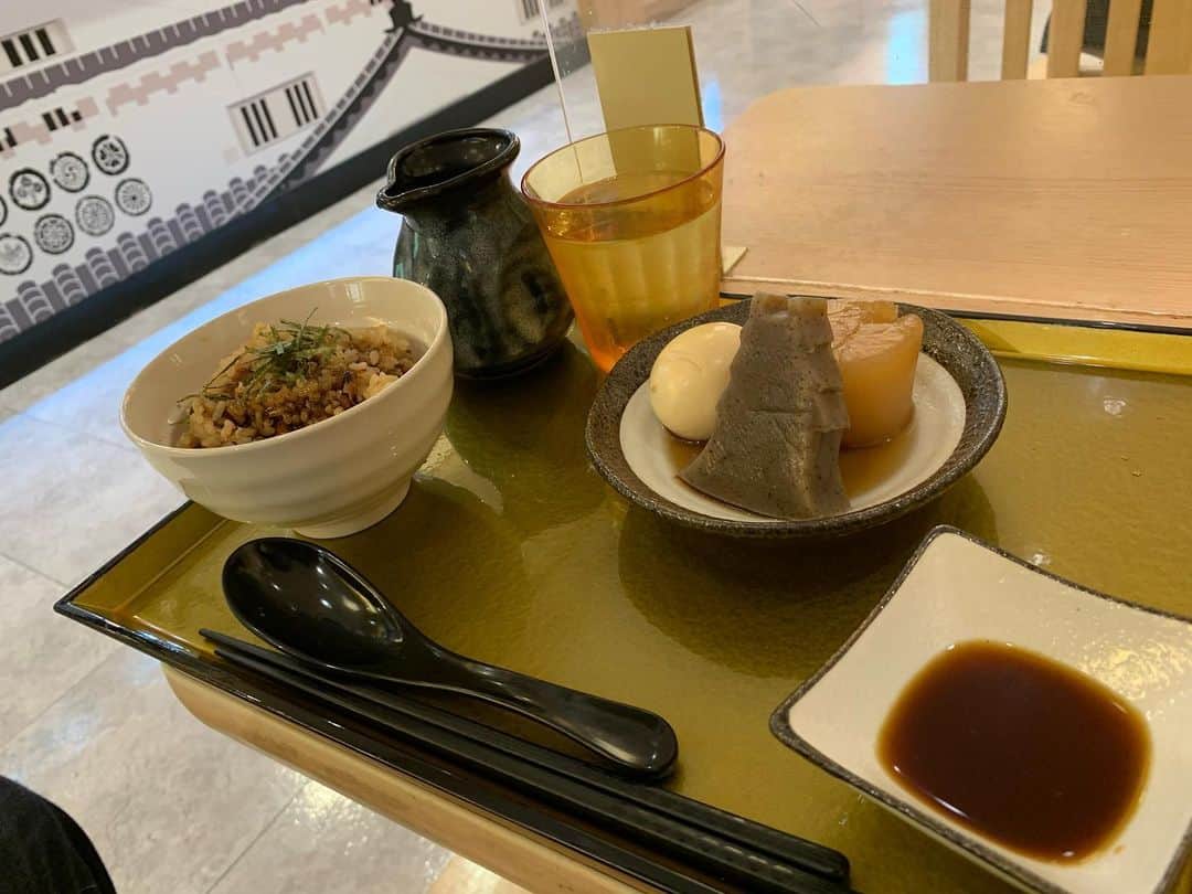忍成修吾さんのインスタグラム写真 - (忍成修吾Instagram)「お仕事で姫路に。 姫路城などに行く時間はありませんでしたが、姫路おでん🍢を頂きました。美味しかった。」11月5日 8時37分 - shugo_oshinari