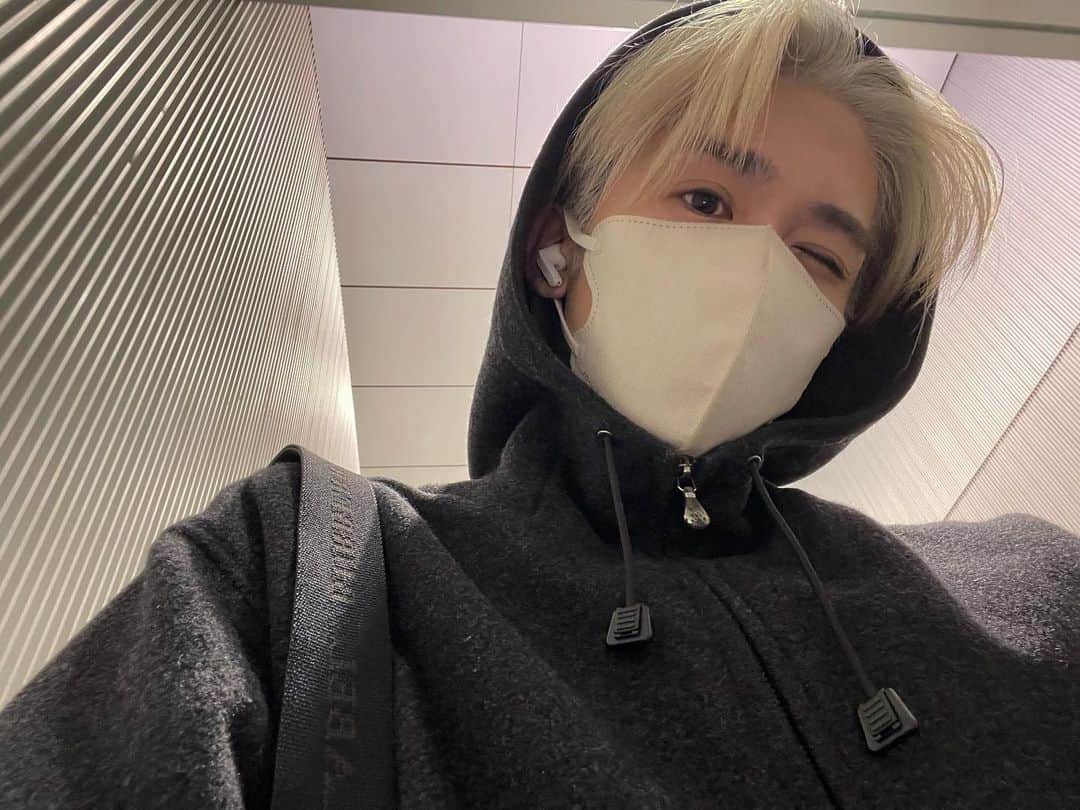 高橋聖那のインスタグラム：「． 🛩」