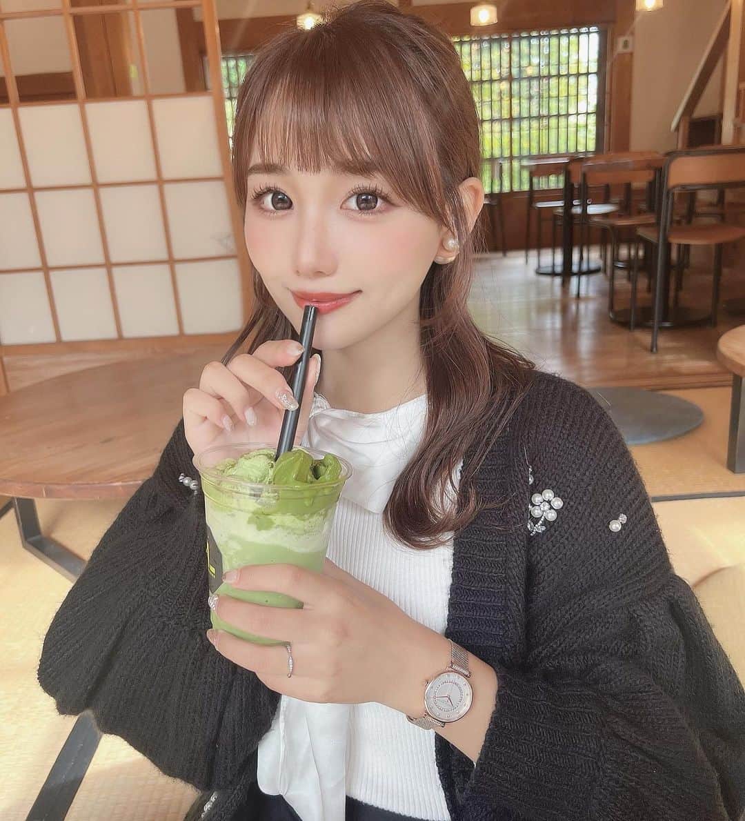 加藤里奈さんのインスタグラム写真 - (加藤里奈Instagram)「⋆ 西尾で抹茶カフェ巡り💚  @oliviaburtonjapan の時計をゲットしたよ〜♡ キラキラしててとても可愛いの🤩  #oliviaburton #oliviaburtontokyo #オリビアバートン #オリ女 #時計 #腕時計 #抹茶カフェ #抹茶スイーツ」11月5日 20時04分 - katoco0326
