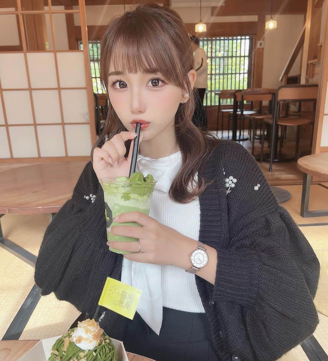 加藤里奈さんのインスタグラム写真 - (加藤里奈Instagram)「⋆ 西尾で抹茶カフェ巡り💚  @oliviaburtonjapan の時計をゲットしたよ〜♡ キラキラしててとても可愛いの🤩  #oliviaburton #oliviaburtontokyo #オリビアバートン #オリ女 #時計 #腕時計 #抹茶カフェ #抹茶スイーツ」11月5日 20時04分 - katoco0326